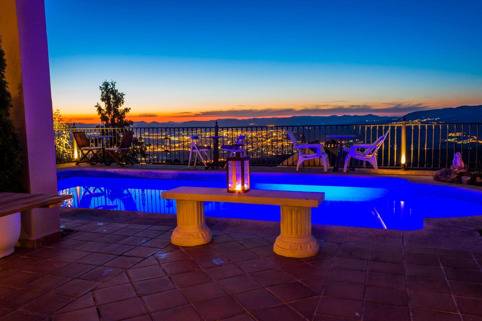 Hotel El Balcon De Las Nieves ลาซูเบีย ภายนอก รูปภาพ