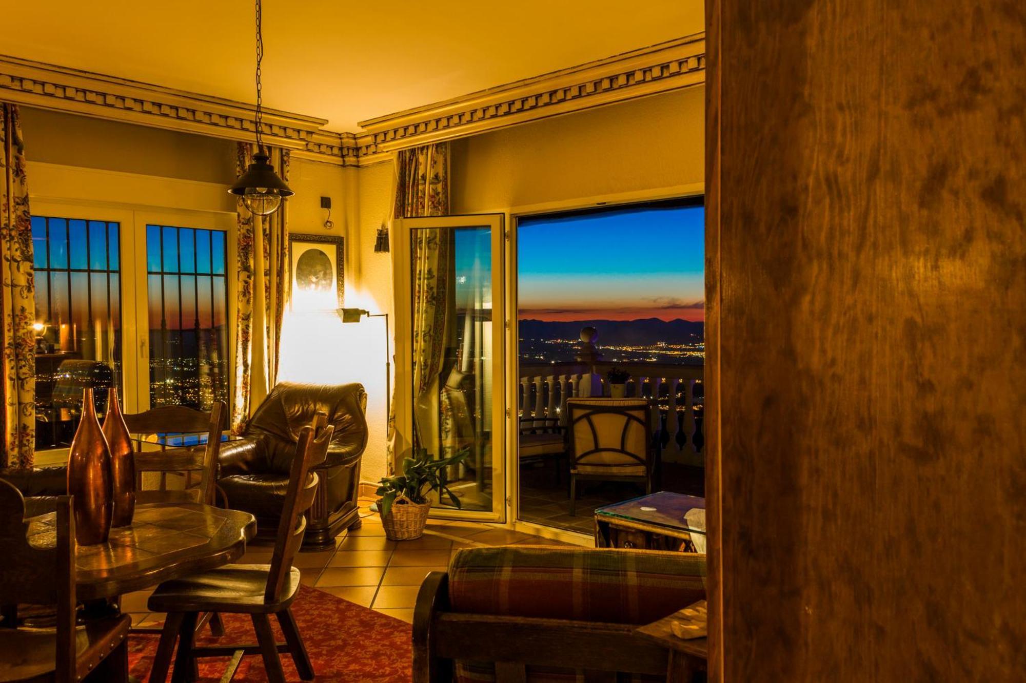 Hotel El Balcon De Las Nieves ลาซูเบีย ภายนอก รูปภาพ
