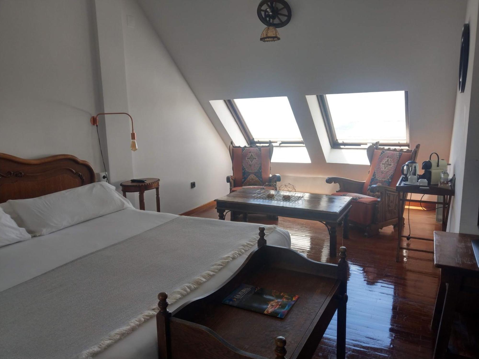 Hotel El Balcon De Las Nieves ลาซูเบีย ภายนอก รูปภาพ